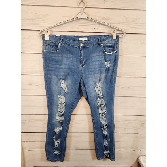 Almost Famous Women's Blue Solid High Rise Distressed Skinny Ankle Jeans Size 24 - Picture 1 of 7